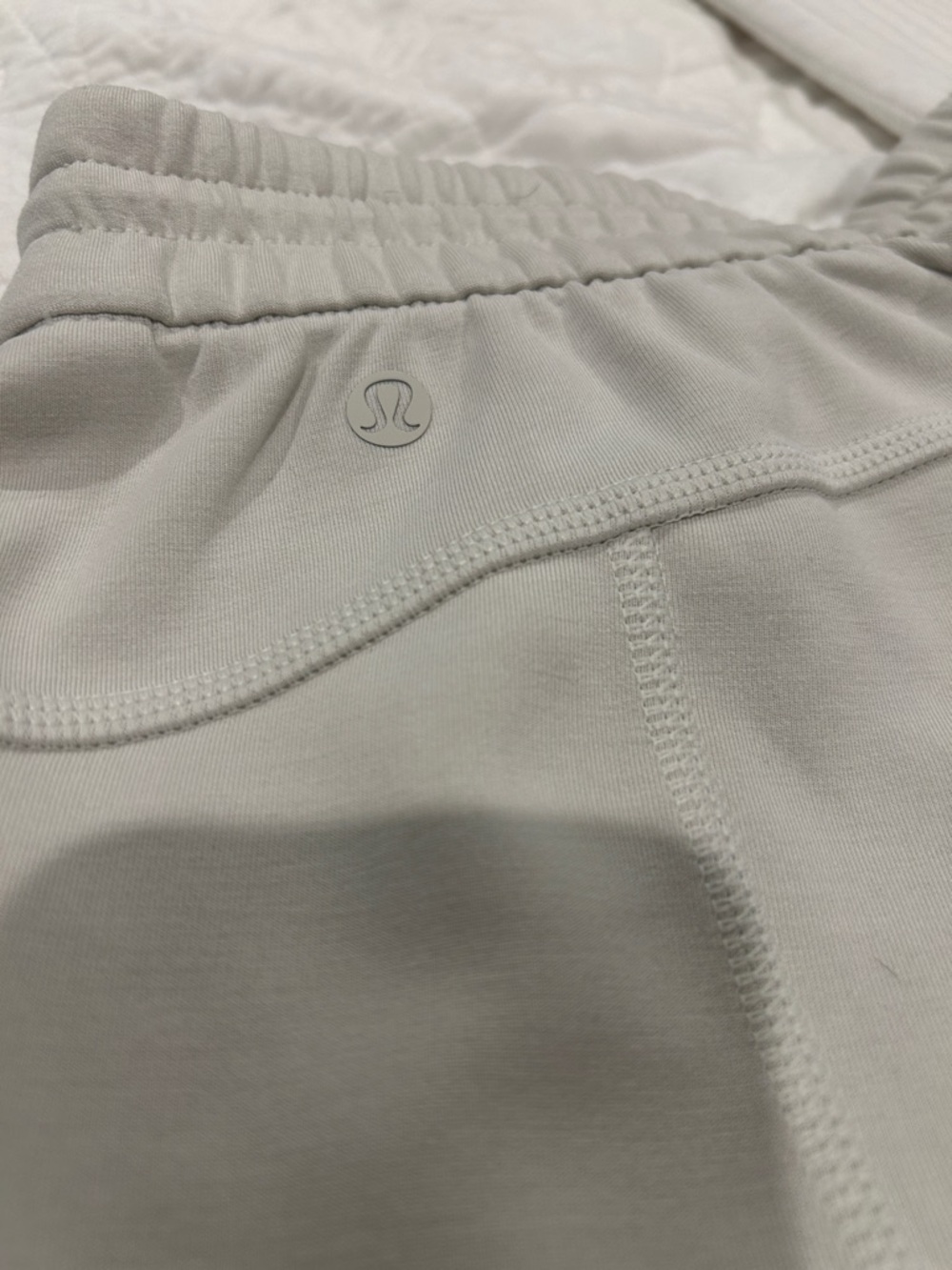 Soft stream high rise short 4” - Picture 5 of 5